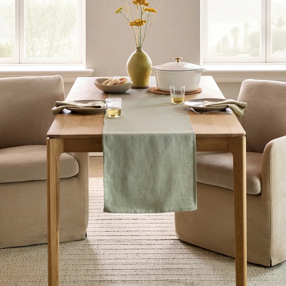 QUINCE 16x108 European Linen Table Runner Willowleaf 6971